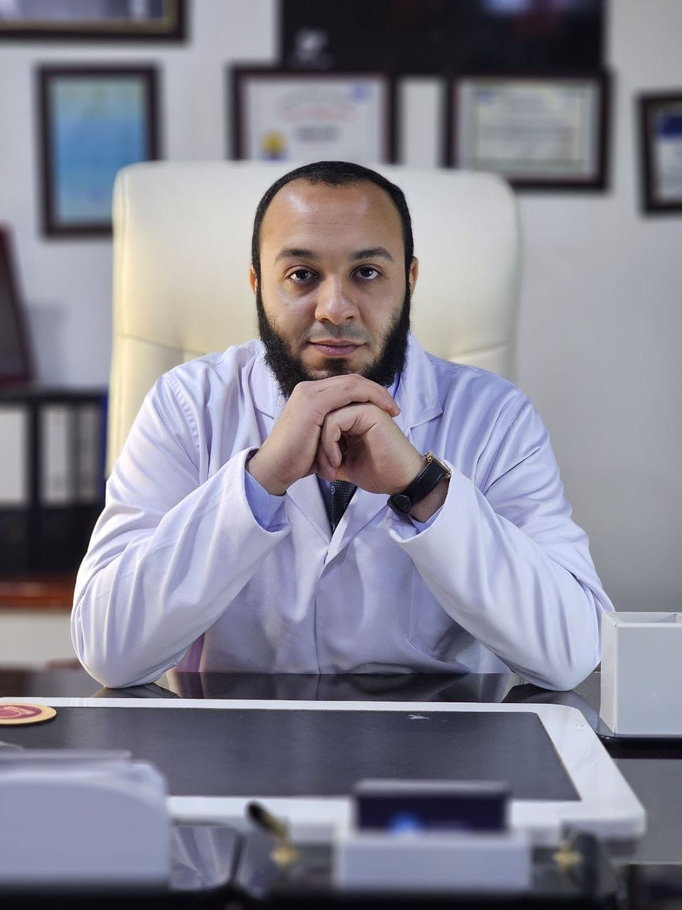 دكتور يحيى السمان أخصائي العلاج الطبيعي وطب الاستيوباثي